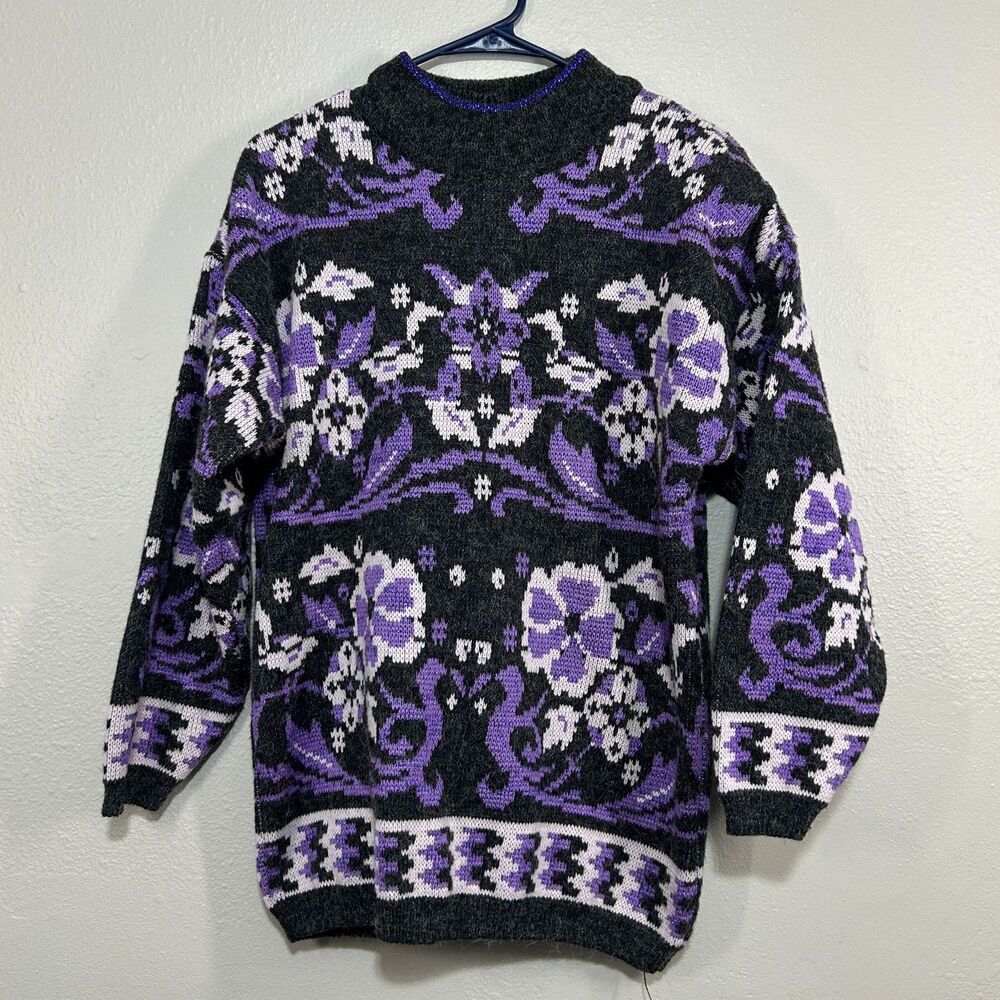 Bramble Lane Fuzzy Floral Knit Sweater Womens M Purple Black Crewneck Vintage